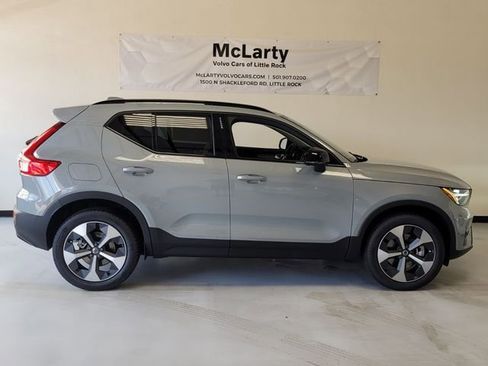 Certified 2026 Volvo XC40 B5 Plus w/ Protection Package Premier image 2