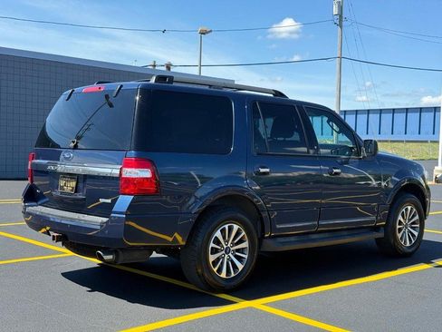 Certified 2017 Ford Expedition XLT AWD/4WD image 3