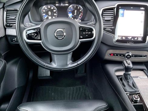 Used 2022 Volvo XC90 T6 Inscription w/ Climate Package image 8
