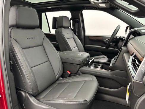 New 2026 GMC Yukon Denali w/ Denali Reserve Package AWD/4WD image 40