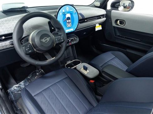 Certified 2025 MINI Cooper 2-Door Hardtop image 20