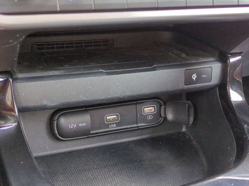 Certified 2023 Kia Seltos SX w/ SX Sunroof Package AWD/4WD image 23