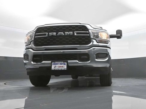 Used 2022 RAM 3500 Big Horn AWD/4WD image 42