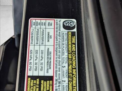 Used 2014 Toyota Corolla LE image 21