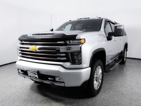 Used 2022 Chevrolet Silverado 3500 High Country w/ Z71 Off-Road Package AWD/4WD image 3