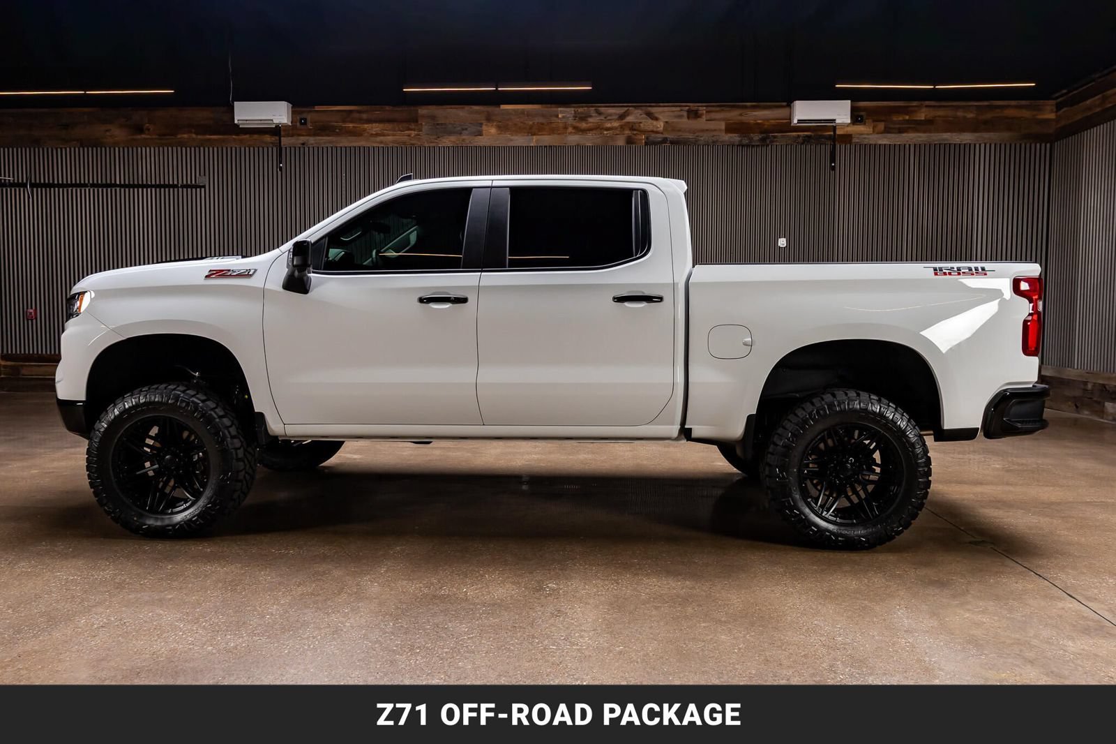 Used 2026 Chevrolet Silverado 1500 LT Trail Boss w/ LT Trail Boss Premium Package AWD/4WD image 6