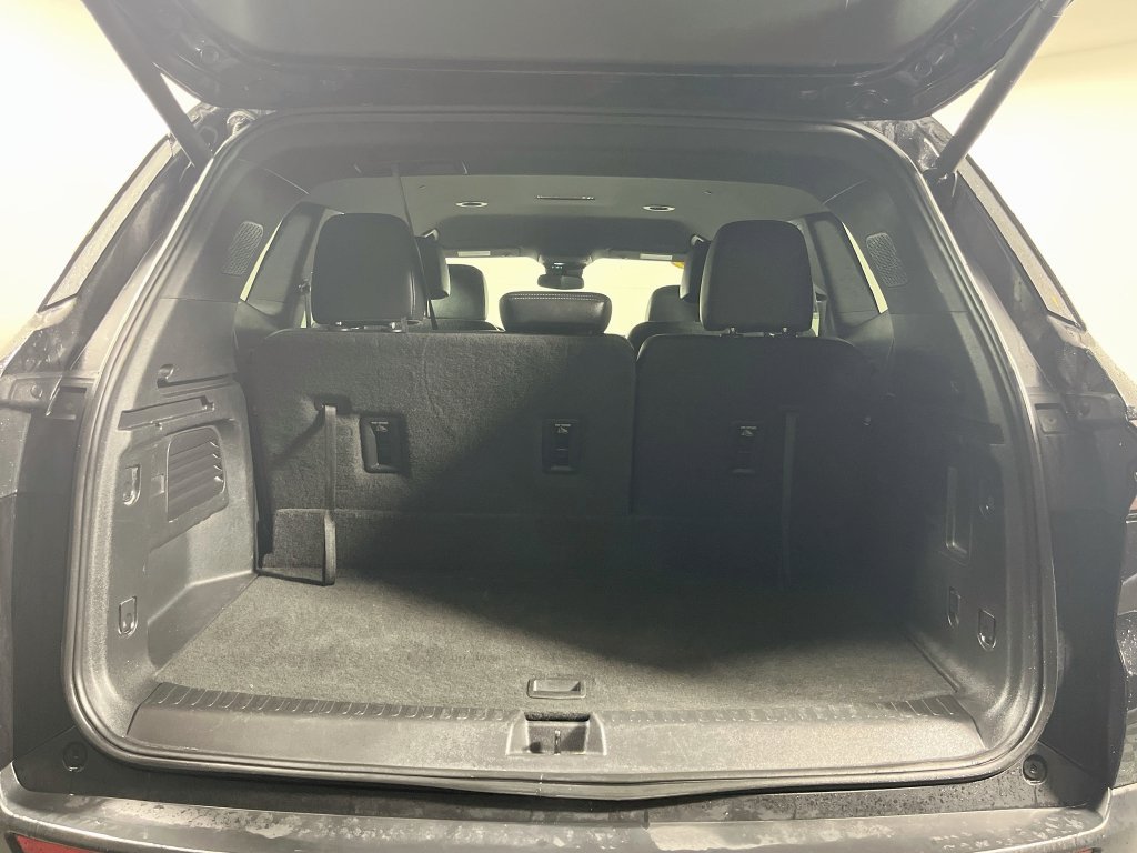 Used 2025 Buick Enclave Preferred FWD image 29