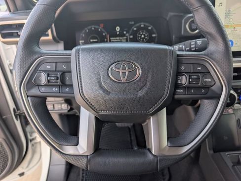 Used 2025 Toyota 4Runner Limited w/ Tow Technology Package AWD/4WD image 12