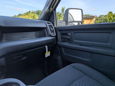 New 2026 RAM 3500 Tradesman AWD/4WD image 17