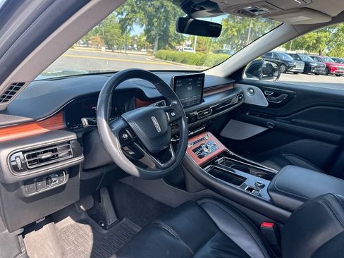 Used 2021 Lincoln Aviator Reserve w/ Equipment Group 202A AWD/4WD image 10