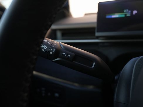 Used 2023 Fisker Ocean Extreme image 43