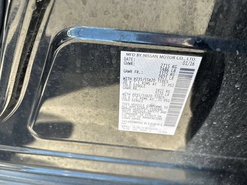 Used 2016 Nissan Pathfinder Platinum w/ Family Entertainment Package AWD/4WD image 18