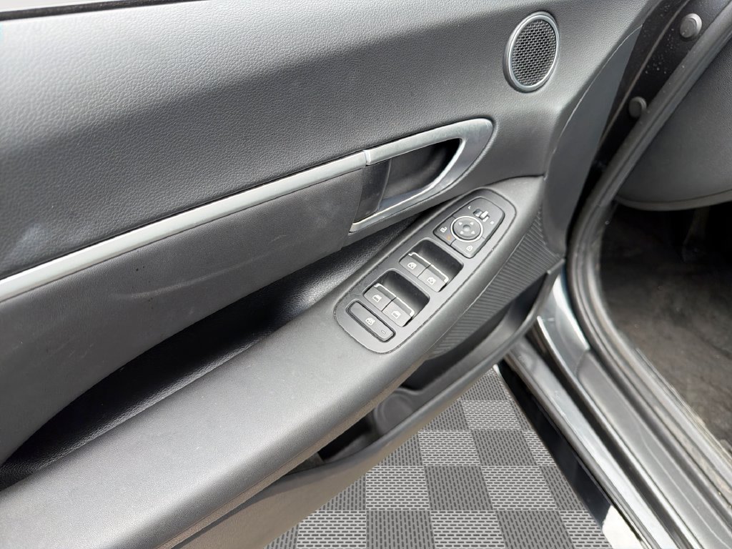 Used 2024 Hyundai Sonata SEL w/ Convenience Package FWD image 15