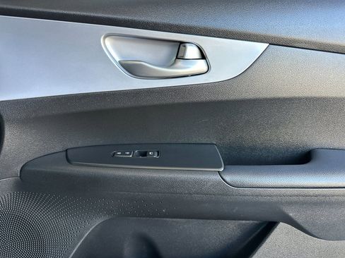 Certified 2023 Kia Forte LXS FWD image 21