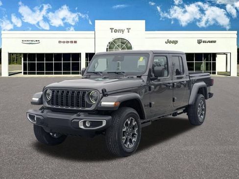 New 2026 Jeep Gladiator Sahara image 3