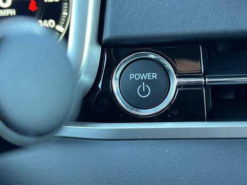 New 2025 Mitsubishi Outlander SEL image 25