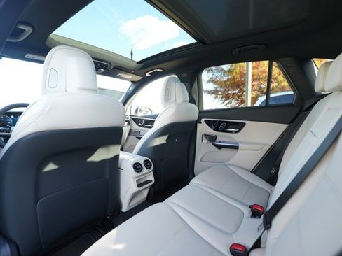 Used 2026 Mercedes-Benz GLC 300 4MATIC image 42