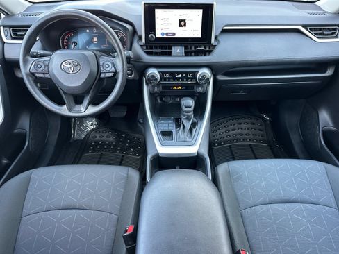 Used 2025 Toyota RAV4 XLE AWD/4WD image 12