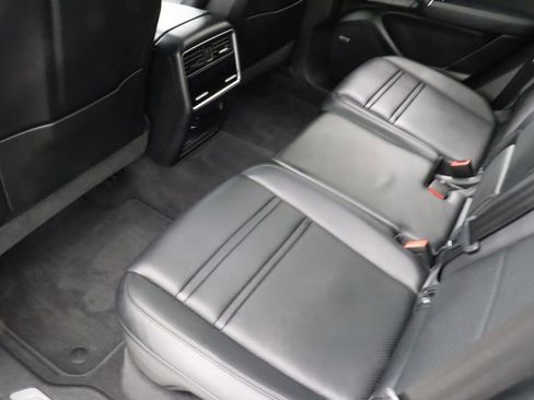 Used 2019 Porsche Cayenne AWD/4WD image 37