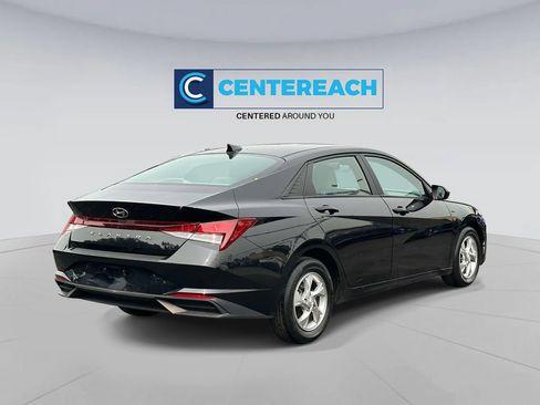 Used 2023 Hyundai Elantra SE FWD image 5