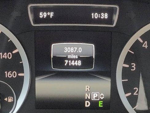 Used 2017 INFINITI QX30 Premium w/ Navigation Package image 31