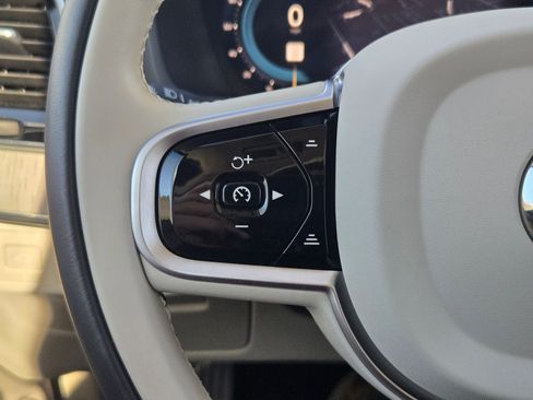 Used 2025 Volvo XC90 B5 Plus w/ Protection Package Premier image 24