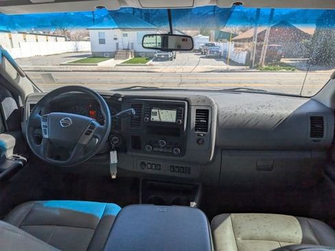 Used 2016 Nissan NV 3500 SL image 7