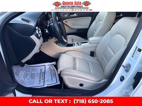 Used 2018 Mercedes-Benz GLA 250 4MATIC w/ Premium Package image 10