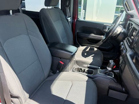 Used 2021 Jeep Wrangler Sport AWD/4WD image 14
