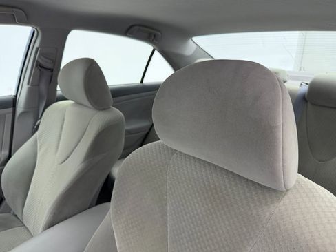 Used 2007 Toyota Camry LE image 24