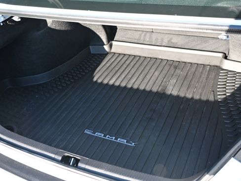 Used 2025 Toyota Camry SE AWD (Natl) image 43