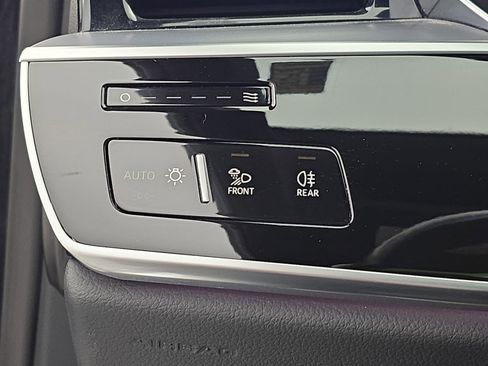 Used 2022 Audi A8 L 3.0T image 35