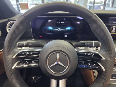 Used 2023 Mercedes-Benz E 450 Cabriolet image 24