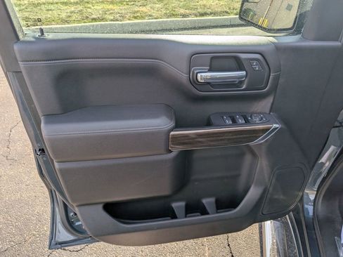 Used 2021 Chevrolet Silverado 1500 LT image 16