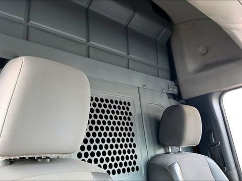 Used 2021 Nissan NV 3500 SV image 22