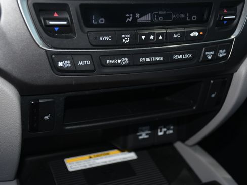 Used 2022 Honda Pilot Special Edition image 16