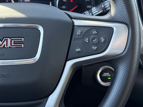 Used 2023 GMC Terrain SLE w/ Driver Convenience Package image 7
