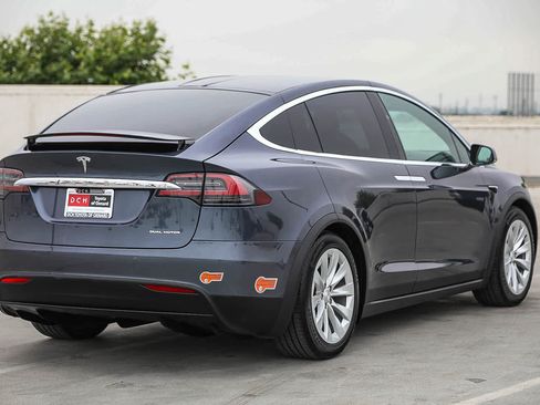 Used 2020 Tesla Model X Long Range AWD/4WD image 5