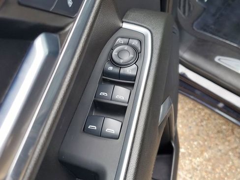 Used 2024 GMC Sierra 1500 SLT image 19