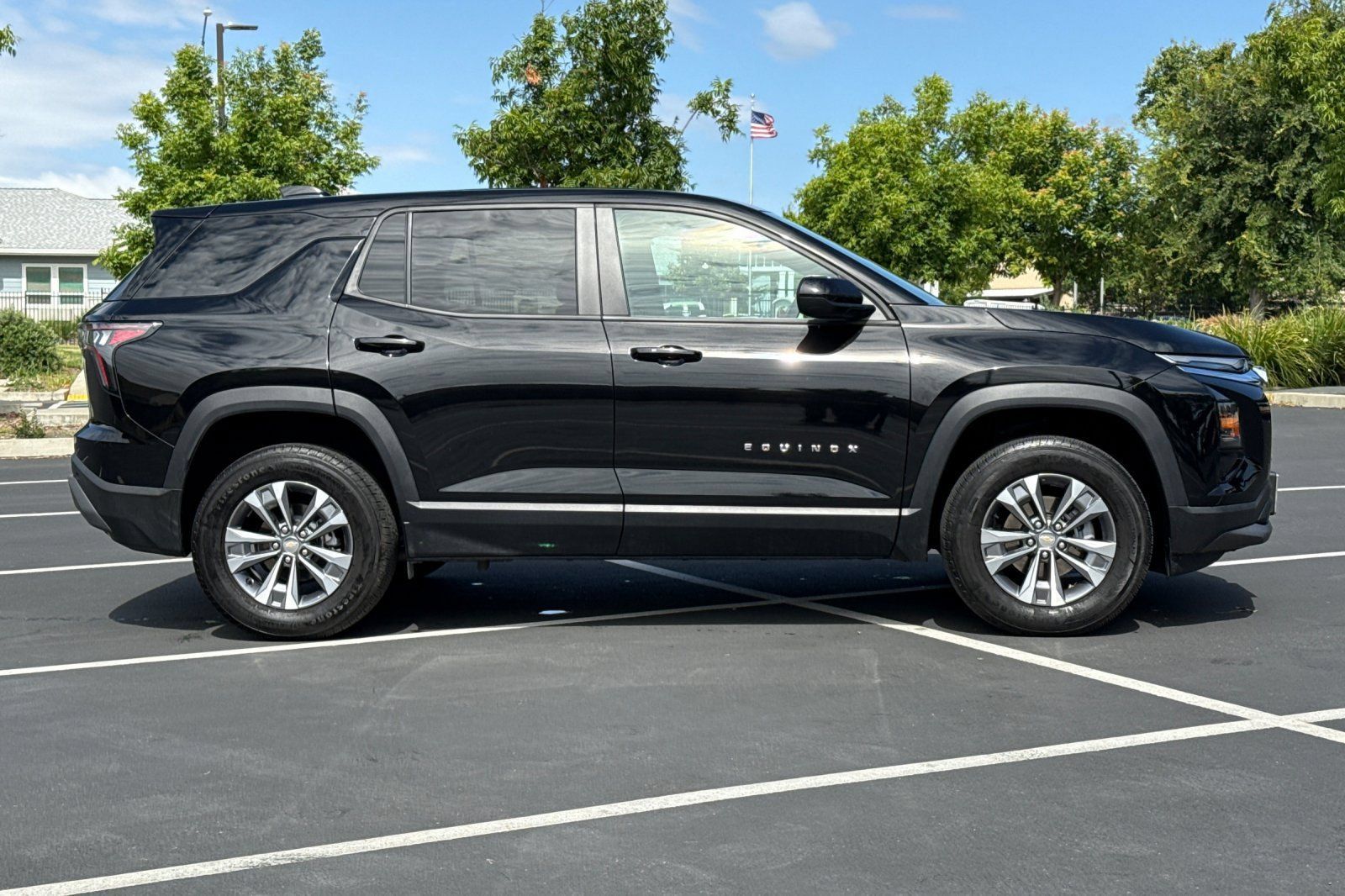 Used 2026 Chevrolet Equinox LT w/ LPO, Floor Liner Package FWD image 10