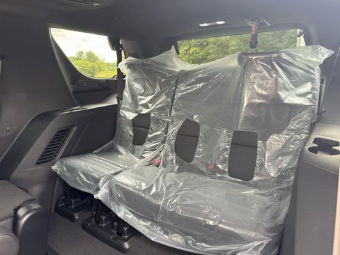 New 2026 Chevrolet Tahoe RST w/ RST Capability Package image 18