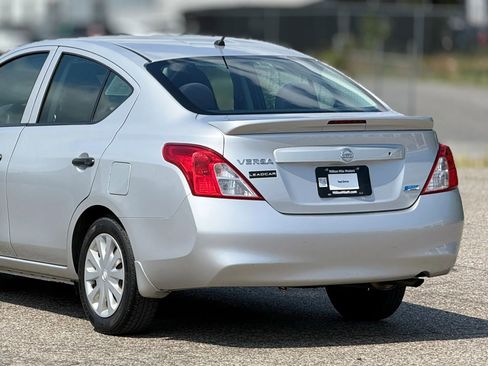 Used 2014 Nissan Versa S Plus FWD image 16