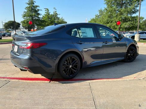 New 2026 Toyota Camry SE FWD image 5