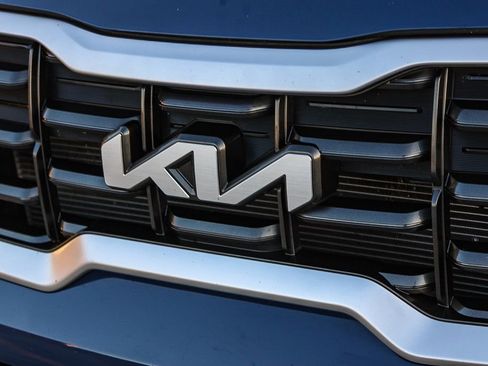 Used 2025 Kia Telluride S FWD image 5