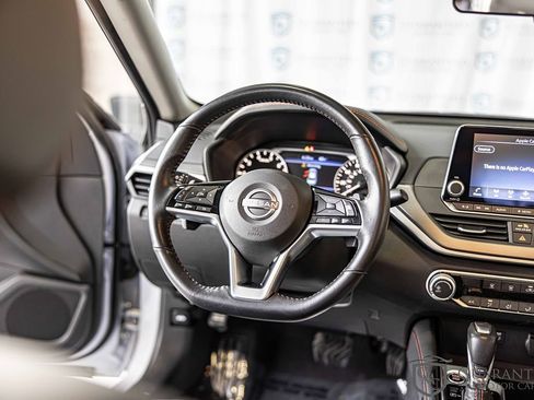 Used 2023 Nissan Altima 2.5 SR image 33