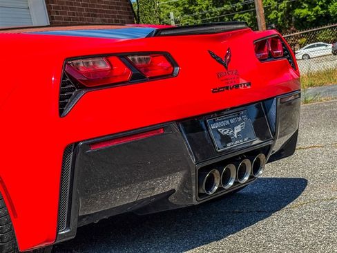 Used 2019 Chevrolet Corvette Stingray Coupe w/ Carbon Flash Badge Package RWD image 25