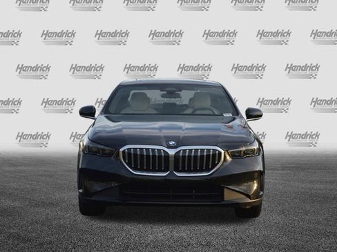 Certified 2025 BMW 530i w/ Premium Package RWD image 6