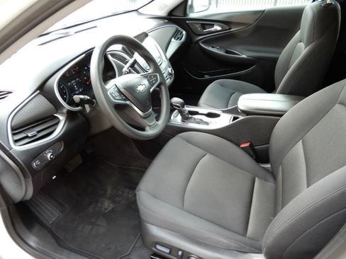 Used 2023 Chevrolet Malibu LT image 10