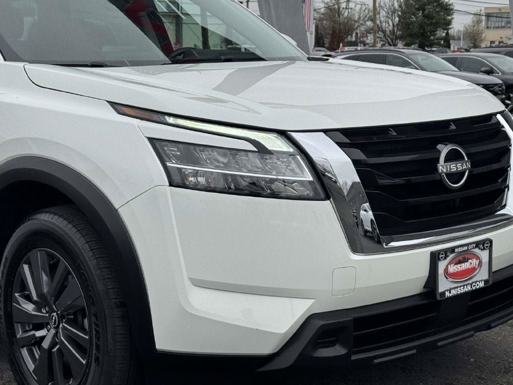 Certified 2022 Nissan Pathfinder SV AWD/4WD image 8