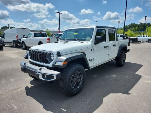 New 2025 Jeep Gladiator Sport image 7